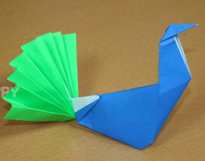 儿童折纸大全之折纸孔雀的儿童节折法视频教程手把手教你怎么折孔雀