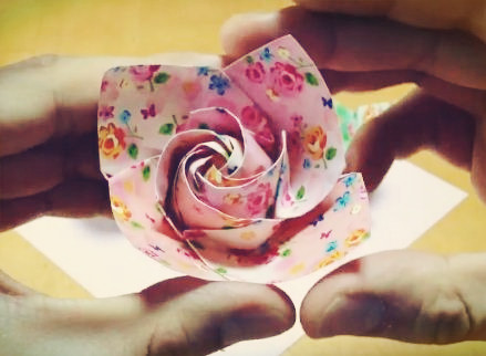 简单折纸玫瑰的折法之一重花玫瑰花的折法视频教程