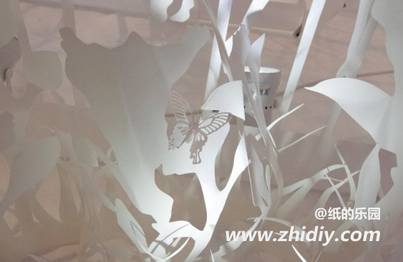 【圣诞节纸雕装置展示】白色圣诞节的梦幻纸雕艺术—纸的乐园