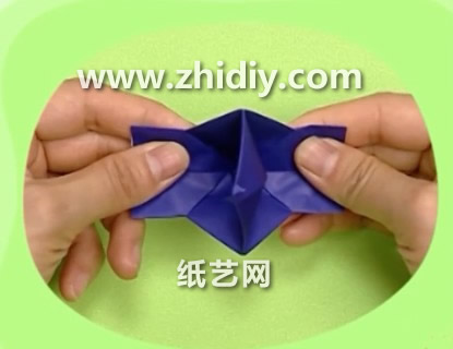儿童简单折纸相机的折法教程手把手教你制作出漂亮的折纸相机