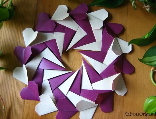 情人节折纸心花环的折纸视频教程【折纸心大全】