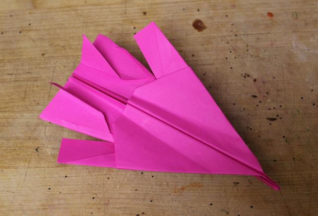 折纸战斗机的手工折法—F14雄猫折纸战斗机手工制作视频