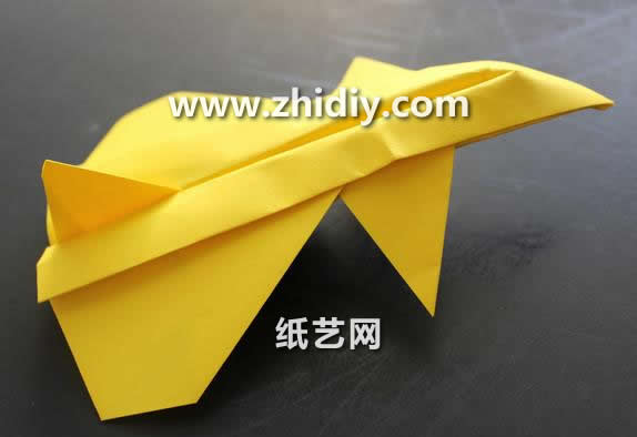 折纸战斗机的折纸视频教程教你制作超酷的折纸战斗机JA-37