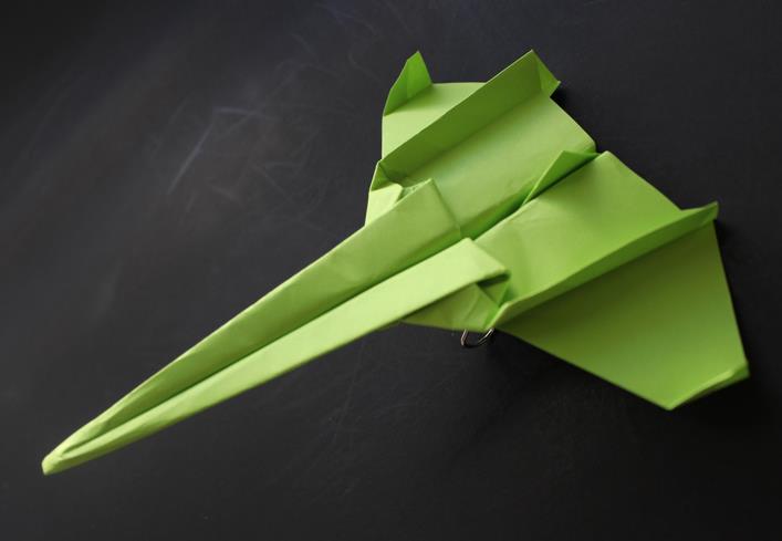 折纸飞机大全之超级秘密折纸轰炸机的手工折纸视频教程