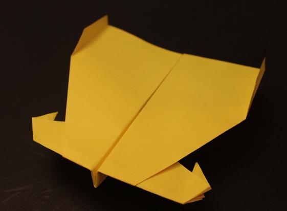 能在空中长时间飞行的钩状折纸滑翔机手工折纸视频教程