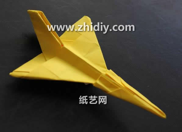 折纸战斗机的折纸视频教程教你制作超酷的折纸飞机