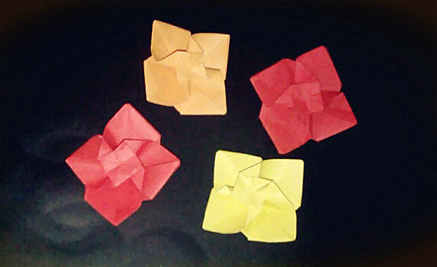 折纸玫瑰花的折法之简单方形镶嵌式折纸玫瑰花的手工DIY制作视频教程
