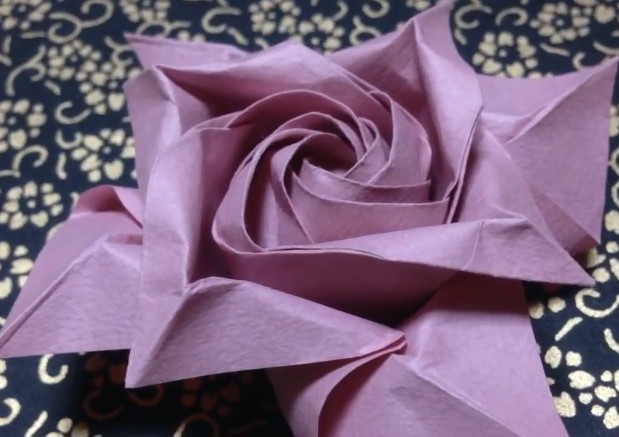 折纸玫瑰花的折法大全之双重风车折纸玫瑰花的手工折纸视频教程
