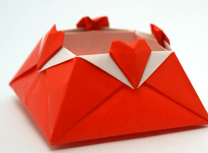 情人节手工折纸可爱心盒子的折法教程
