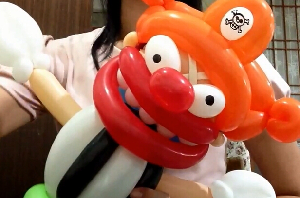 气球造型视频教程海贼王小丑巴基手工制作方法