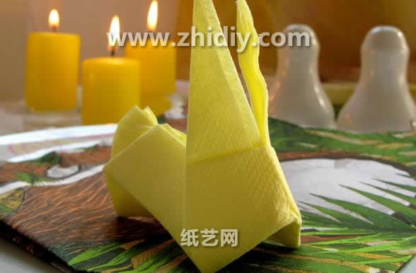 手工折纸大全手把手教你制作中秋节餐桌装饰折纸小兔