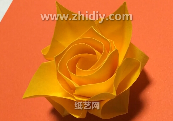 手工折纸玫瑰花手把手教你如何制作好看的折纸玫瑰花