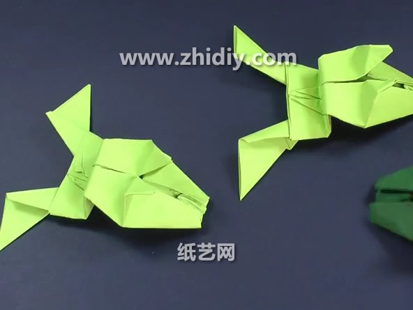 手工折纸青蛙的折纸折法教程教你快速折叠出漂亮有趣的折纸小青蛙