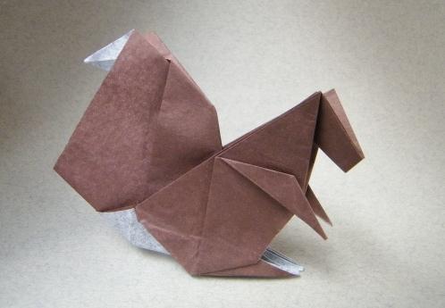 小动物折纸大全之折纸松鼠的手工折纸视频教程