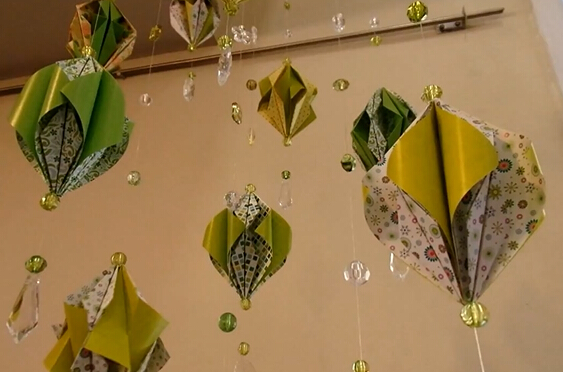 圣诞节圣诞树折纸小挂饰的手工折纸视频教程