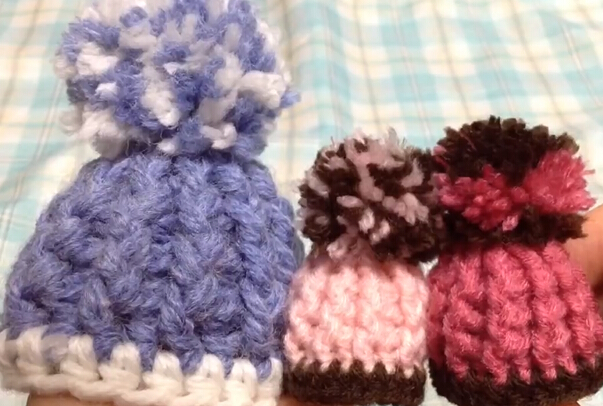 钩针编织冬季温暖小帽子的手工制作教程