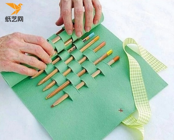 如何制作笔袋？儿童手工制作简单笔袋教程图解