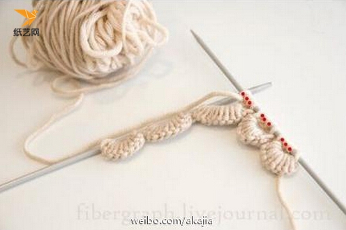 怎样织花边？棒针编织时一种钩针辅助的花边的编织方法教程