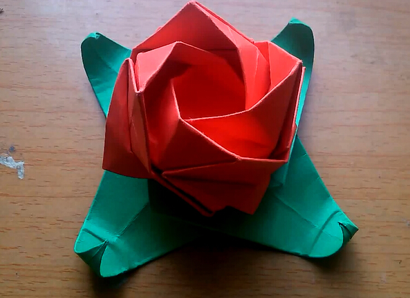 川崎玫瑰花折法视频教程的简单折纸玫瑰花折纸教程