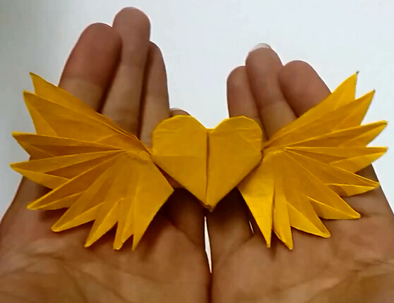 情人节超炫立体带翅膀的折纸心的手工折纸视频教程
