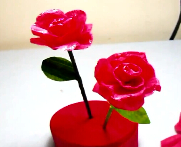 纸玫瑰仿真制作教程教你皱纹纸制作纸玫瑰