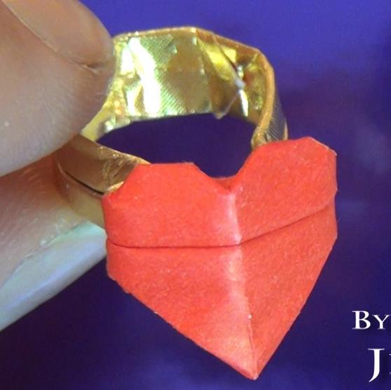 情人节折纸心戒指的折法视频教程