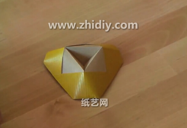 手工折纸摆台的折法教程手把手教你学习如何制作折纸摆台
