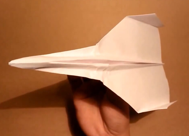 纸飞机暗黑破坏者折纸战斗机的折法视频教程