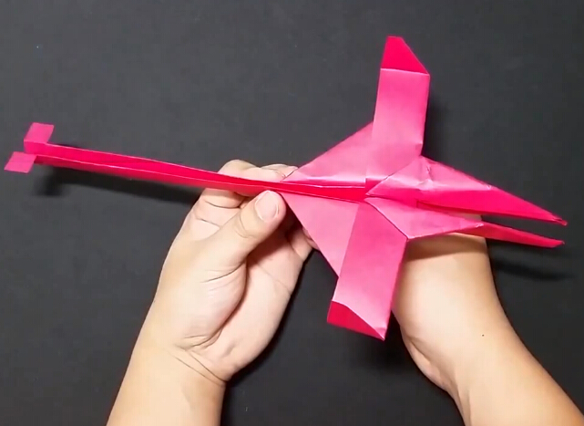 霸王龙单翼滑翔机纸飞机手工折纸教程