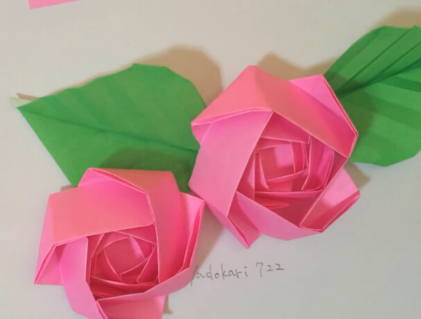 折纸玫瑰花简单手工制作方法