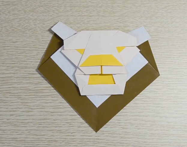 万圣节折纸狮子面具手工制作教程