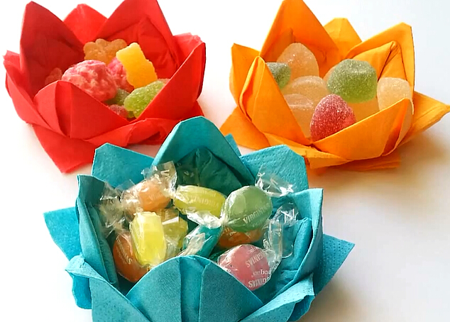 新年餐巾纸糖果盒子的手工纸盒子制作教程