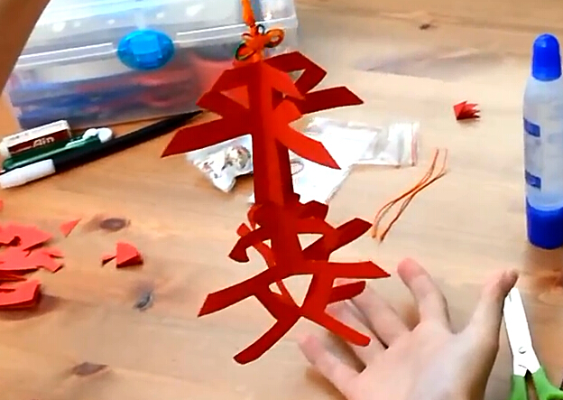 新年平安剪纸立体吊饰手工剪纸视频教程