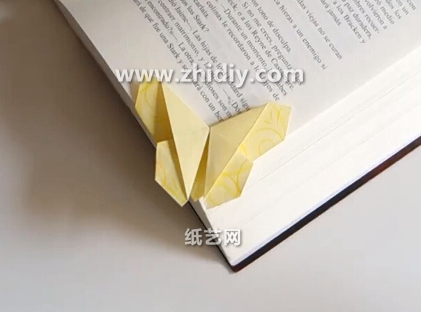 手工折纸蝴蝶书签的折法教程手把手教你学习如何折叠蝴蝶书签
