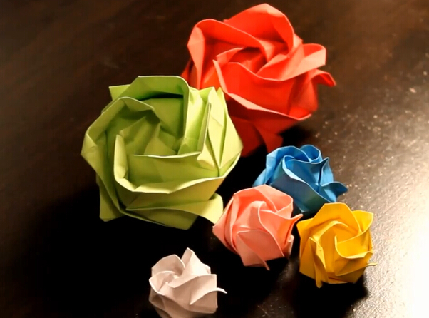折纸玫瑰花折叠方法的详细教程