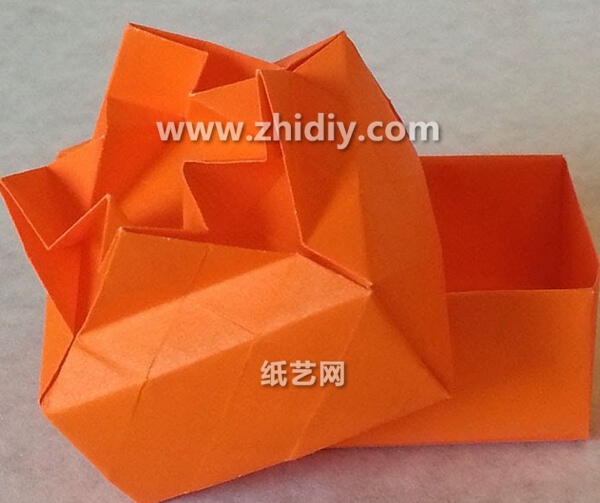 手工简约折纸花礼盒的折法教程教你学习如何制作精美的手工折纸收纳盒