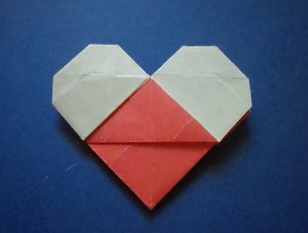 简单双色折纸心的折纸视频教程