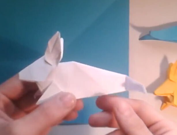 折纸大全—趴着的兔子手工折纸视频教程