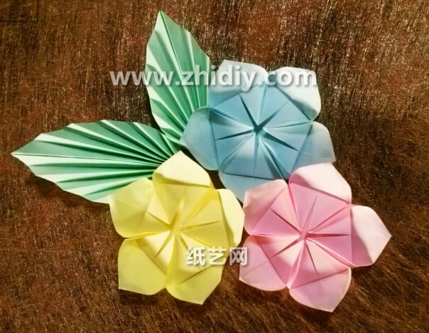 手工折纸花樱花的折法教程教你学习如何制作折纸樱花