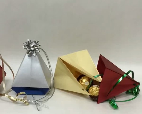 圣诞节手工折纸礼盒的折纸视频教程