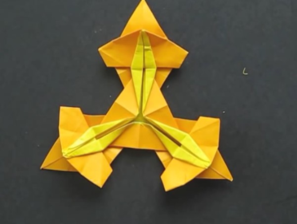 折纸花简单制作教程三瓣折纸花的折法制作