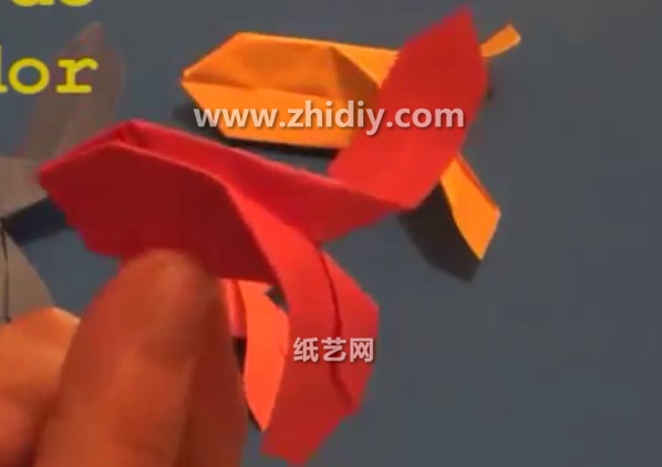 儿童玩具简单折纸飞鱼折纸直升机的折法教程
