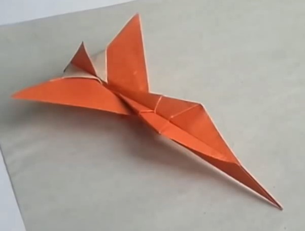 纸飞机折法大全—超酷折纸战斗机的手工折纸教程