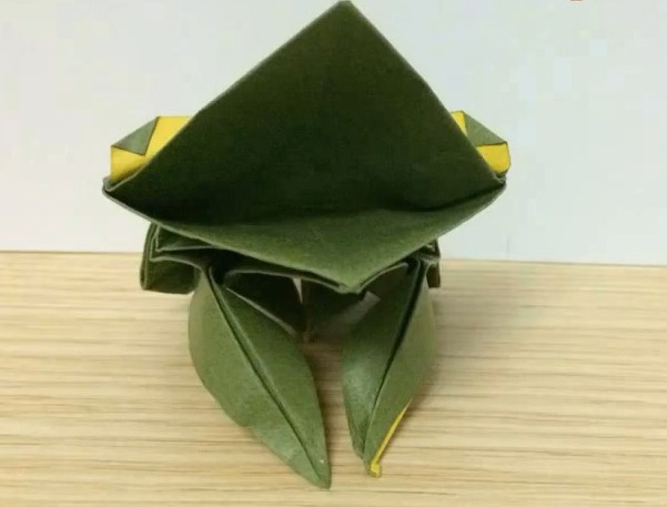 纸青蛙折法大全—可爱折纸青蛙的折纸视频教程