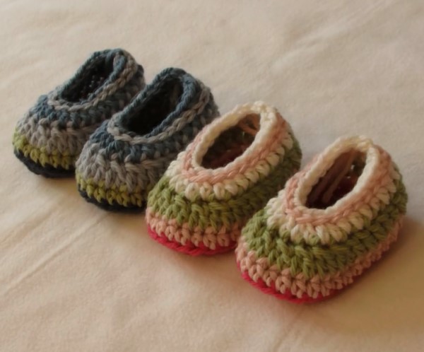 钩针编织简单婴儿宝宝鞋子的手工制作教程