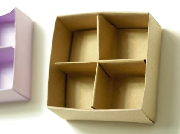 四格折纸内衣收纳盒的折纸视频教程