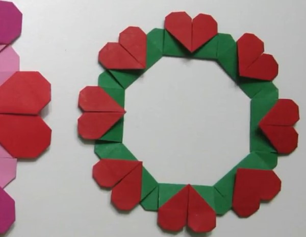 情人节简单折纸心花环的折纸手工制作方法教程