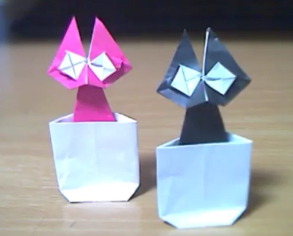 折纸袋子中的小猫手工折纸视频教程