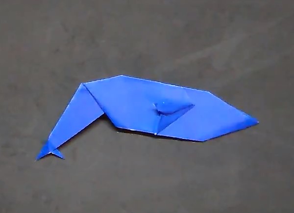 手工折纸蓝鲸鲸鱼的折纸制作教程