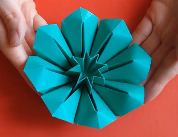 立体折纸花的手工折法视频详解教程
